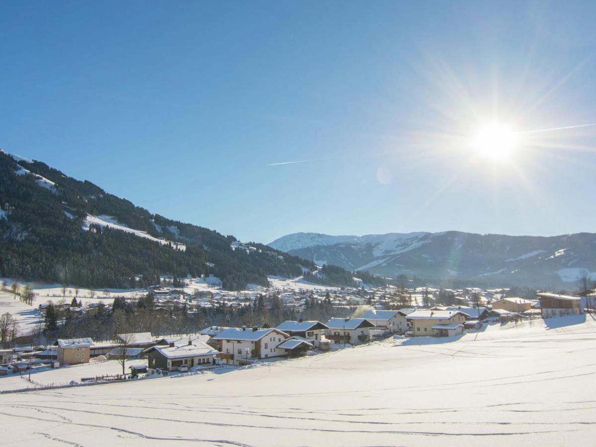 Luxurious Holiday Home With Terrace In Tyrol 브릭센임탈 외부 사진