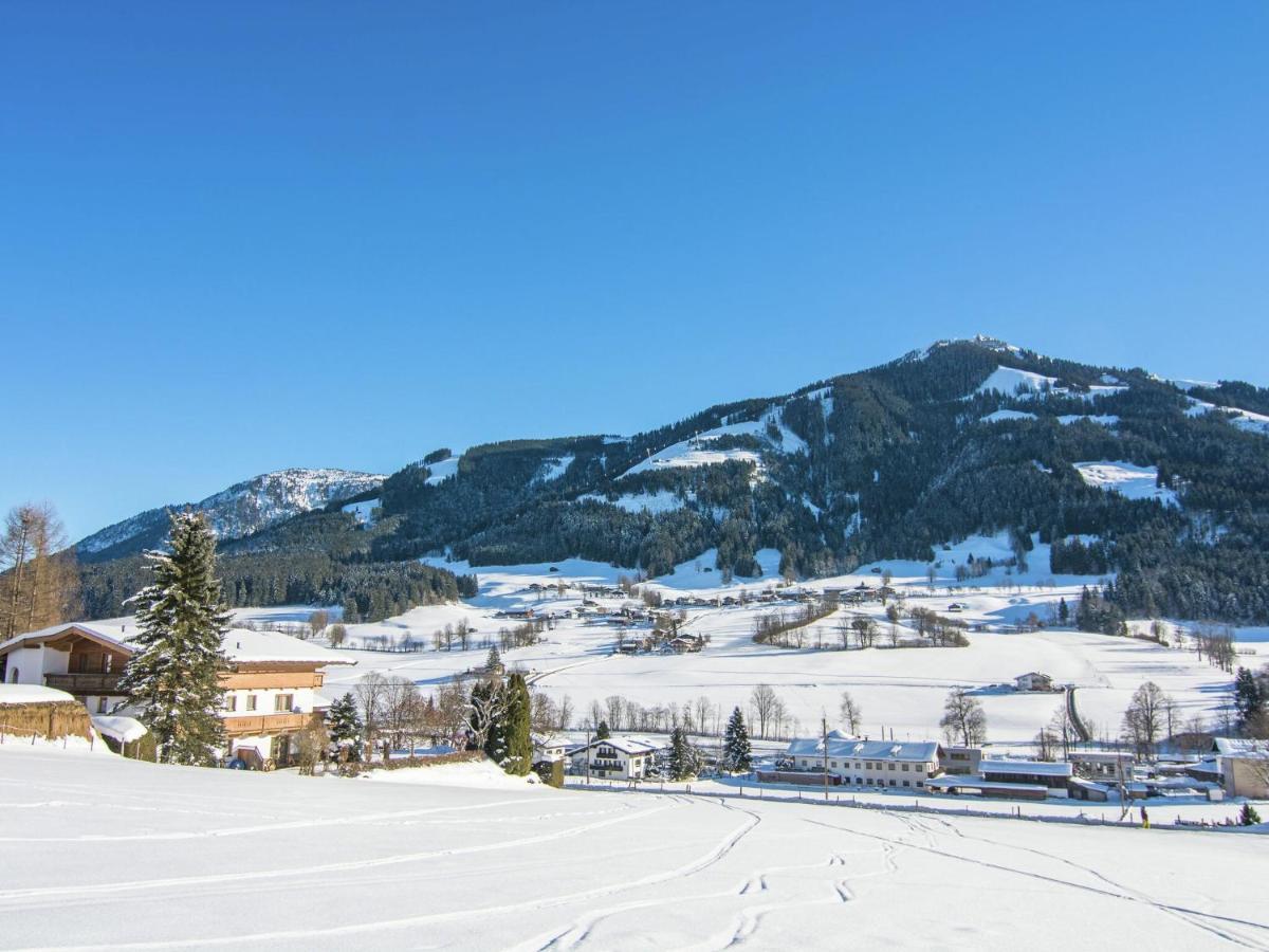 Luxurious Holiday Home With Terrace In Tyrol 브릭센임탈 외부 사진