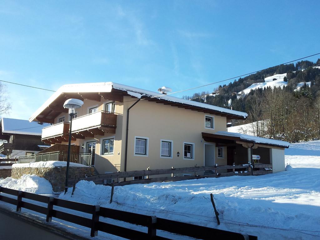 Luxurious Holiday Home With Terrace In Tyrol 브릭센임탈 외부 사진